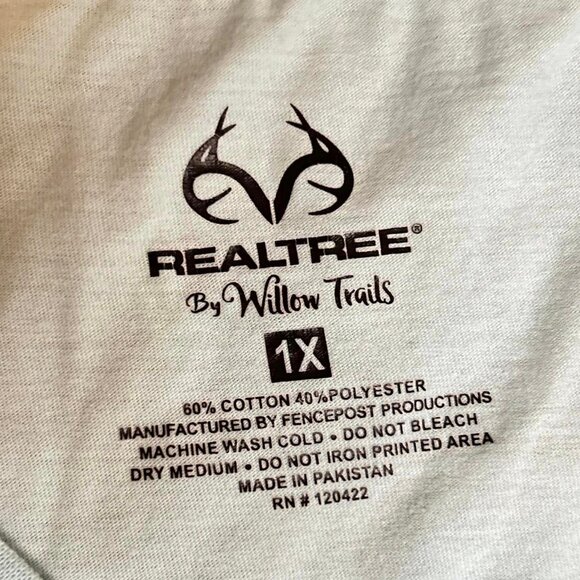 Size 1X Woman's Light Blue Realtree Tee - Picture 4 of 8